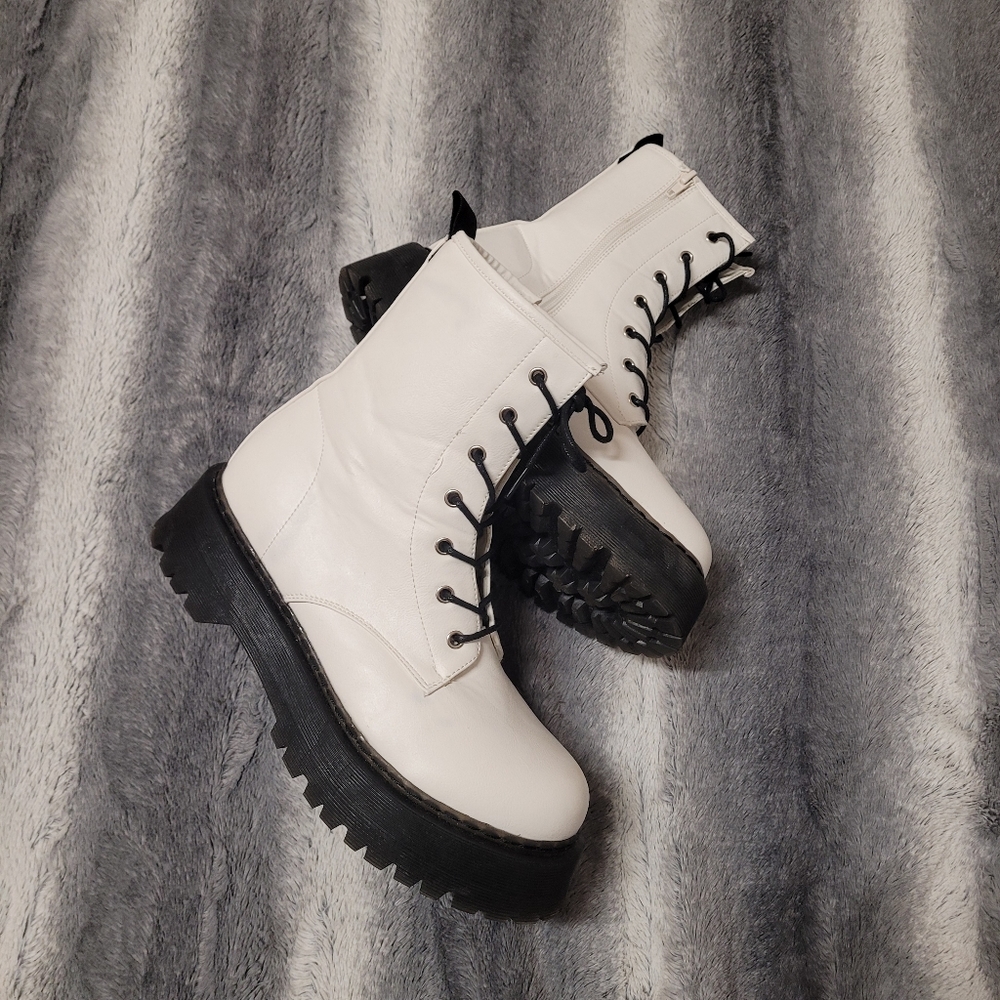 Truffle Collection chunky boots size 8